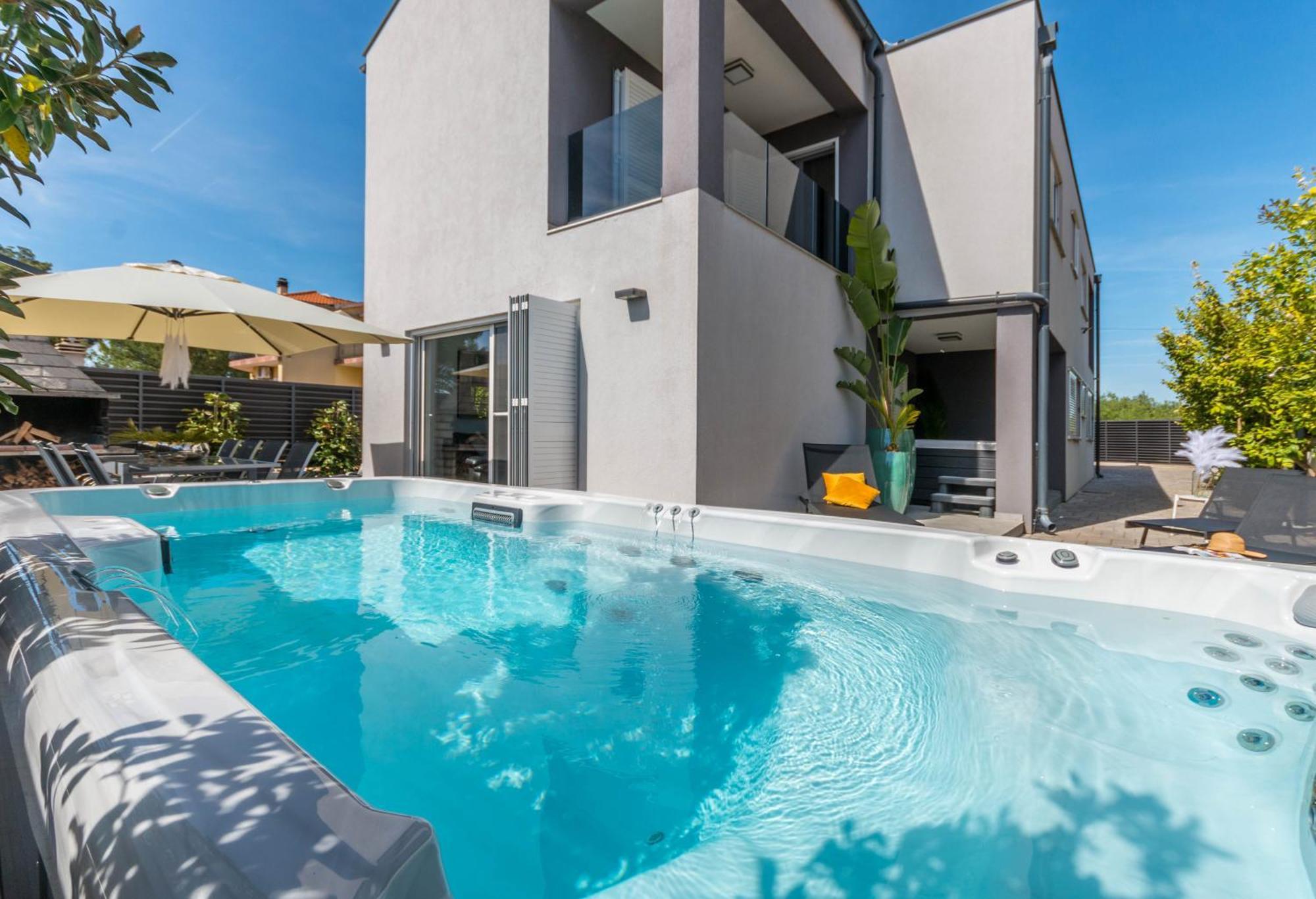 비오그라드나모루 House With Pool Ledenko 아파트 외부 사진